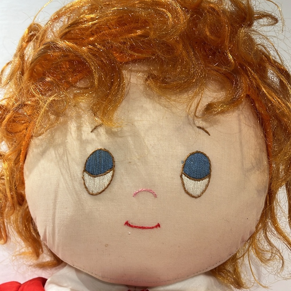 Little Orphan Annie doll vintage 1982. 36” tall, soft body. - Picture 11 of 11